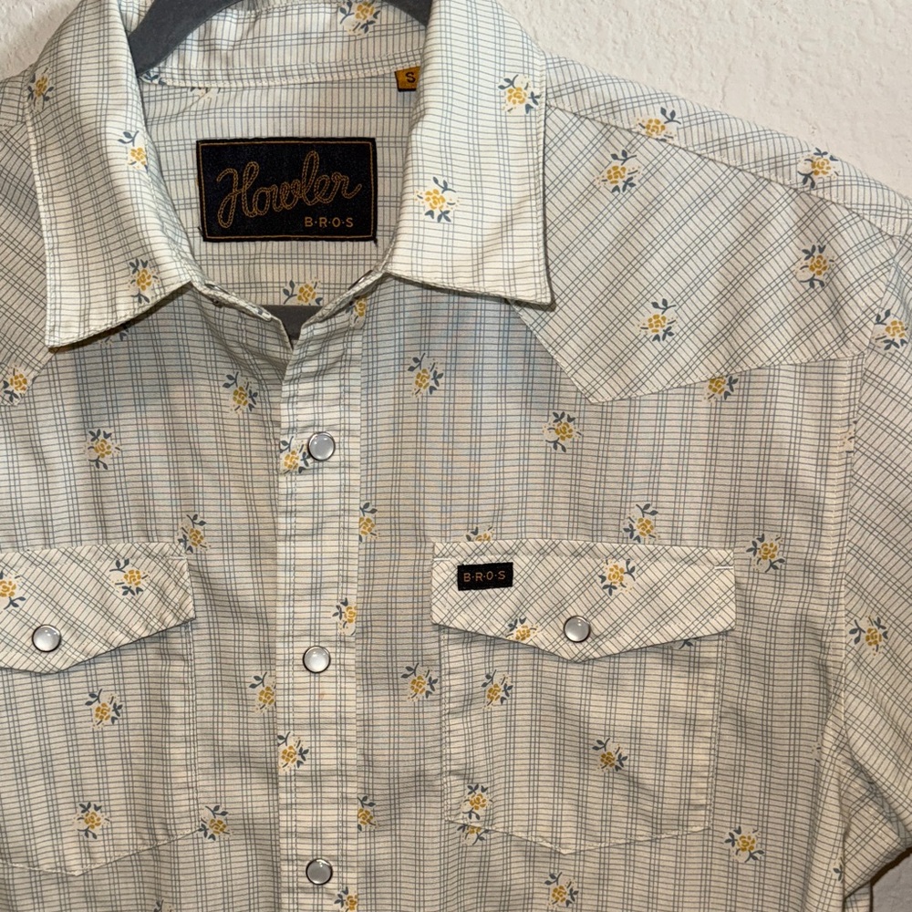 Howler Brothers Light Tan Short Sleeve Shirt Western Pearl snap